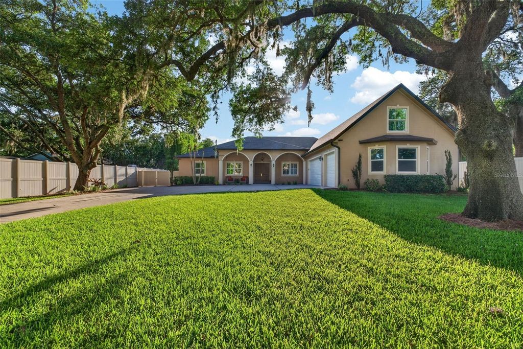 Photo of 2110 Corbett Road, Orlando, FL 32826 (MLS # O6404904)