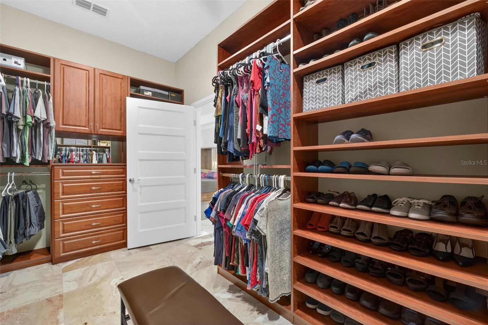 KNOLLWOOD PARK - Residential
