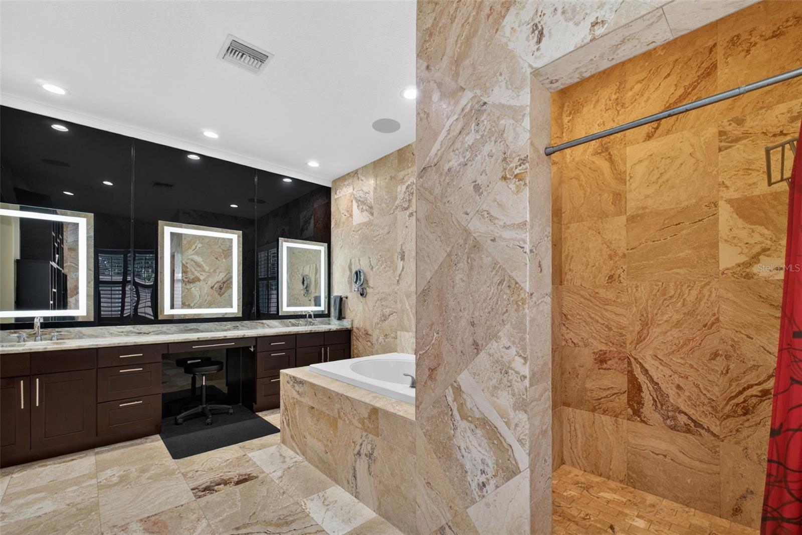 KNOLLWOOD PARK - Residential