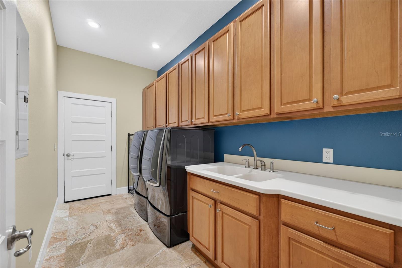 KNOLLWOOD PARK - Residential