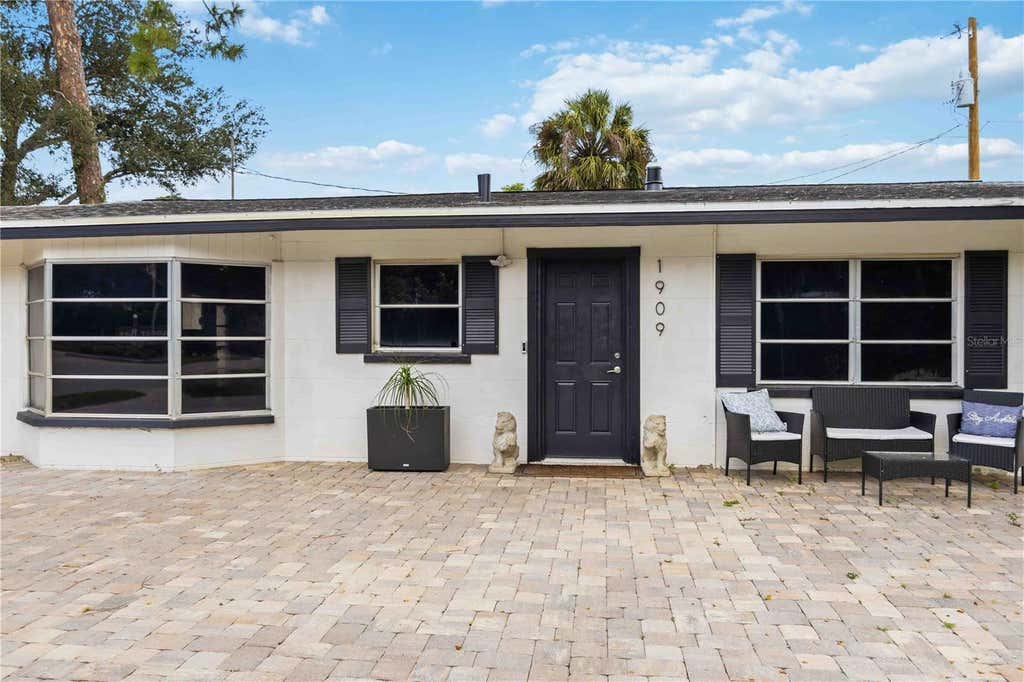 Photo of 1909 Buccaneer Drive, Sarasota, FL 34231 (MLS # A4700673)