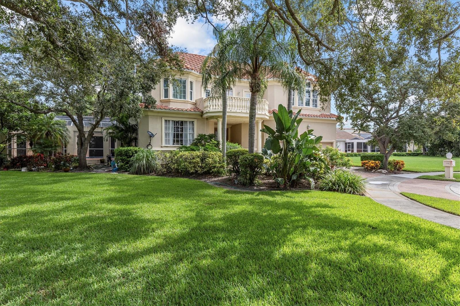 5914 LA ROSA LANE