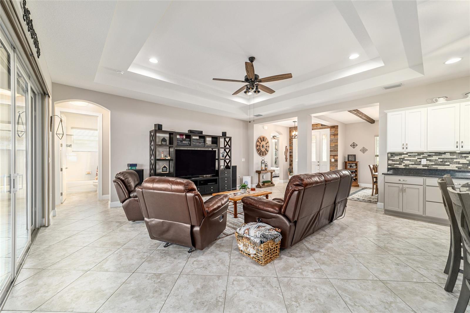 IRISH ACRES - Residential
