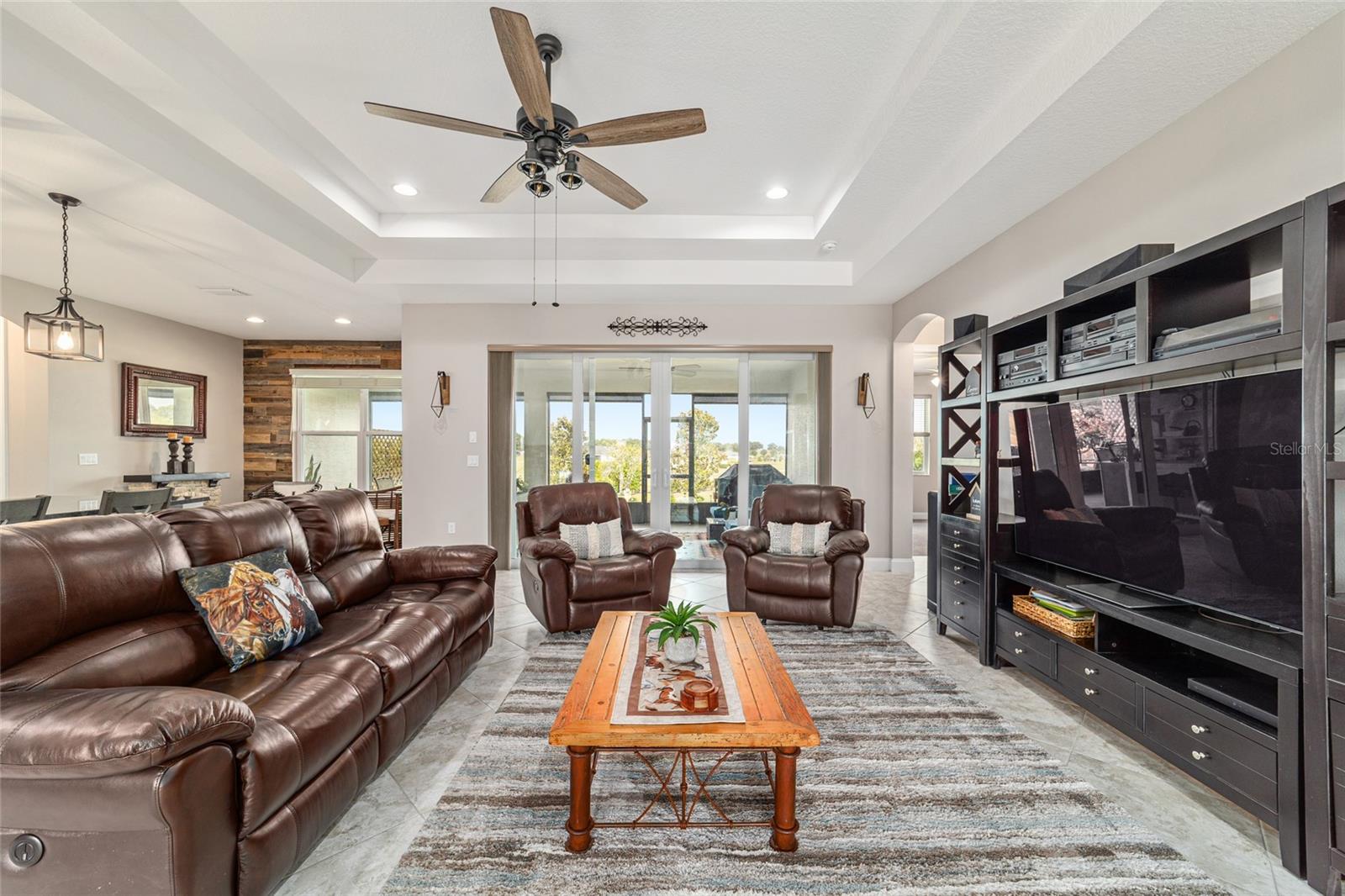 IRISH ACRES - Residential