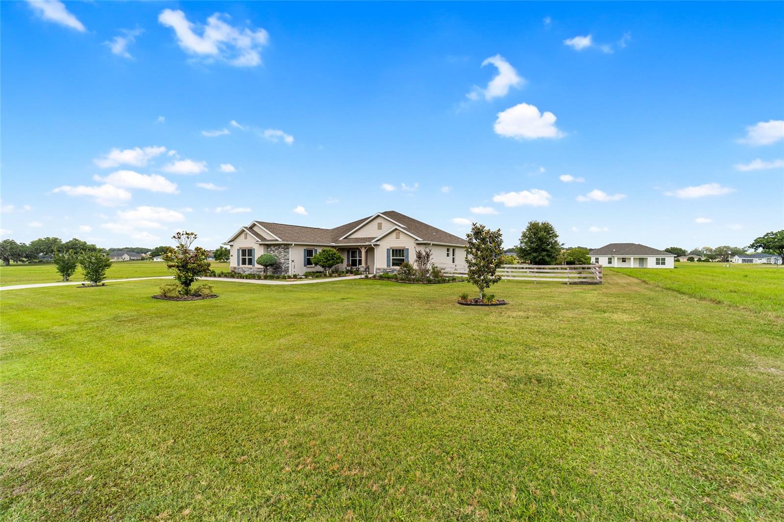 IRISH ACRES - Residential
