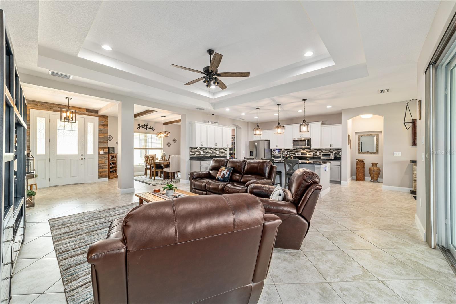 IRISH ACRES - Residential