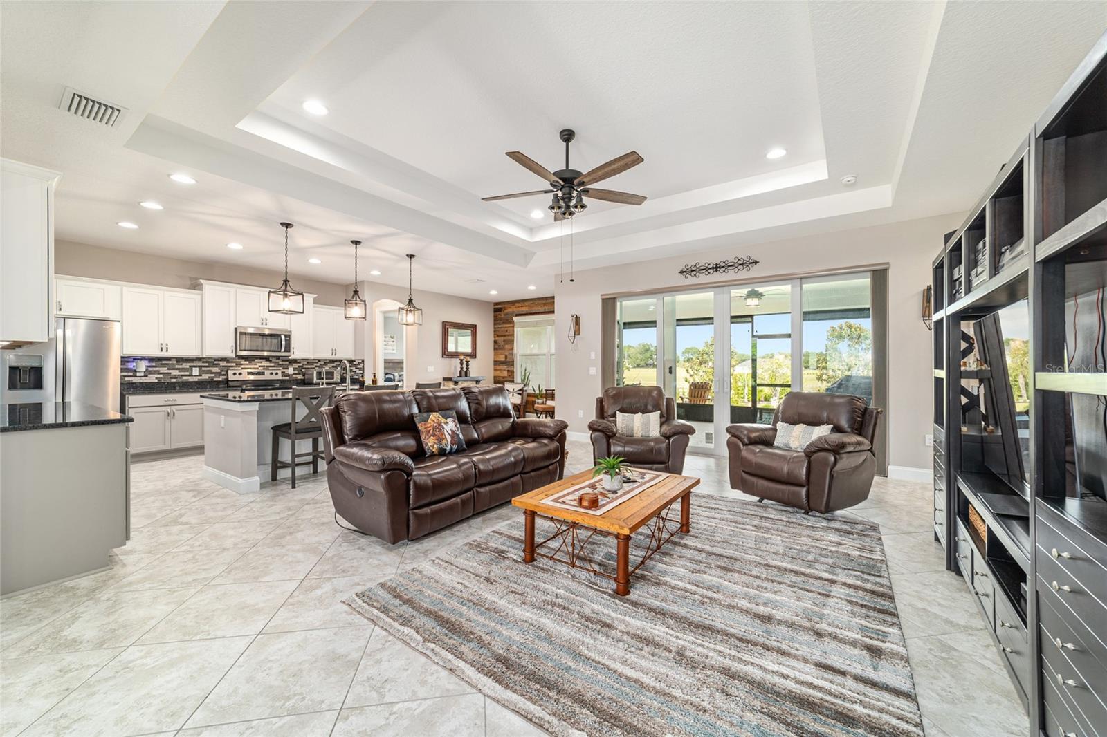 IRISH ACRES - Residential