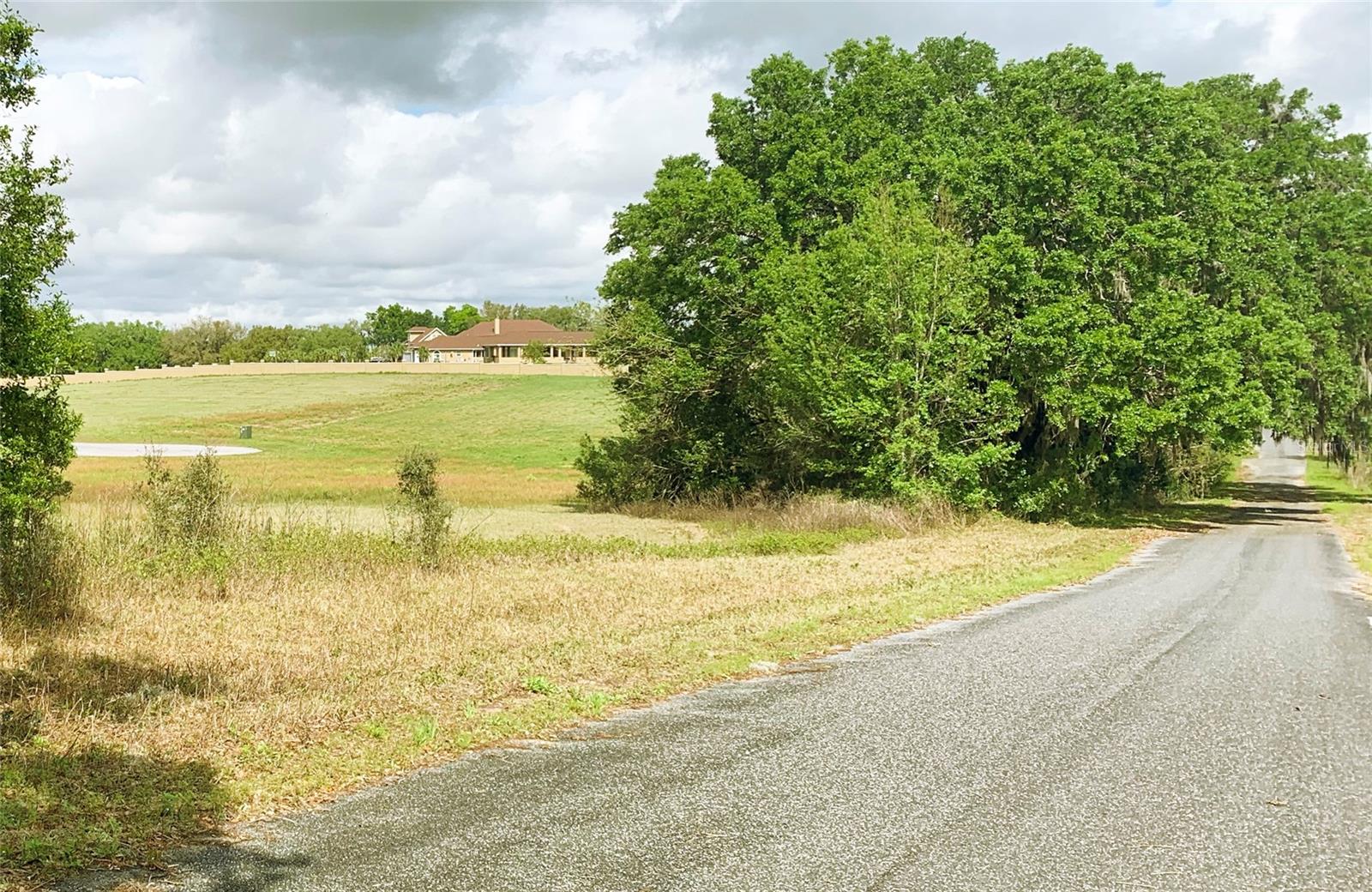 VISTA POINTE FARMS - Land