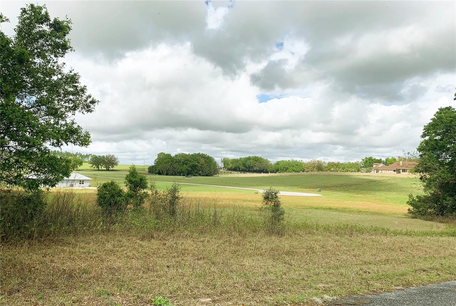 VISTA POINTE FARMS - Land