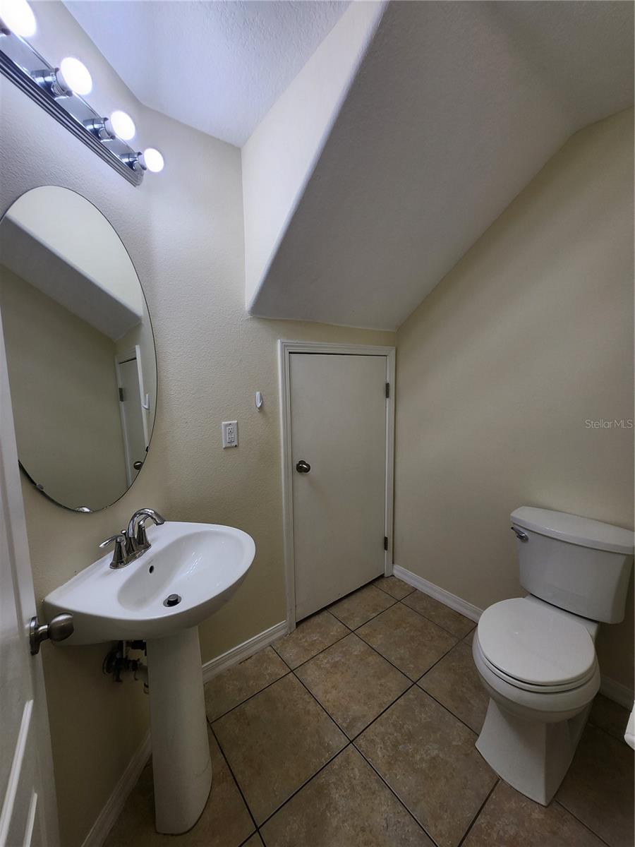 SUMMERFIELD VILLAGE 1 TR 2 - Residential Lease