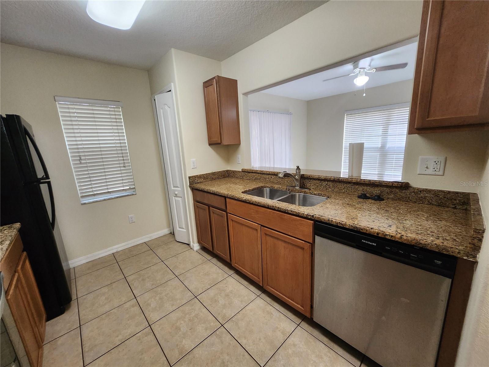 SUMMERFIELD VILLAGE 1 TR 2 - Residential Lease