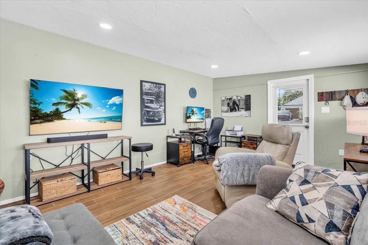 ROSEDALE - Residential