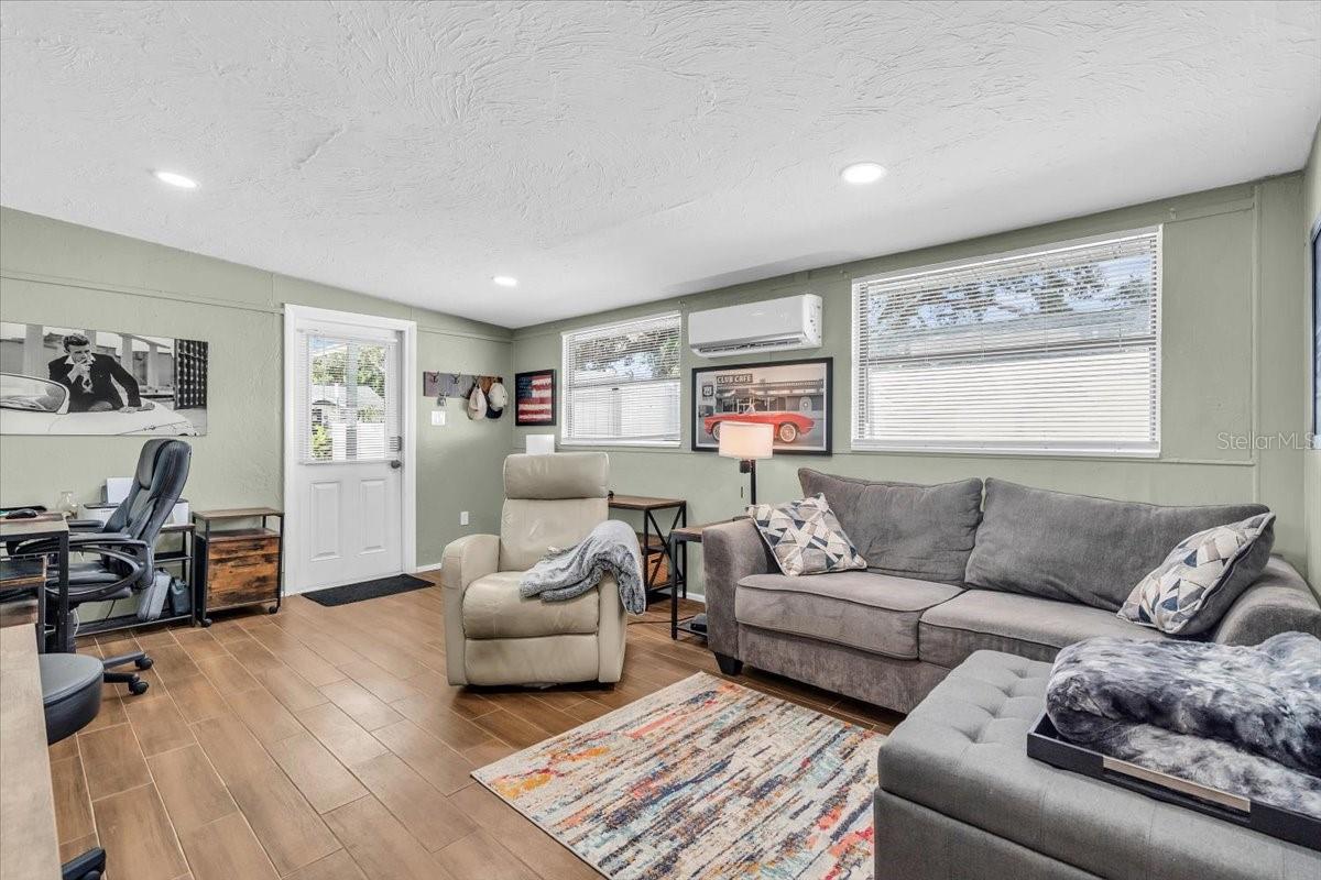 ROSEDALE - Residential