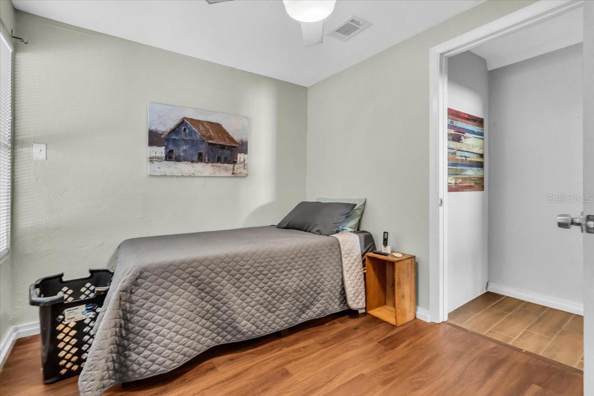 ROSEDALE - Residential