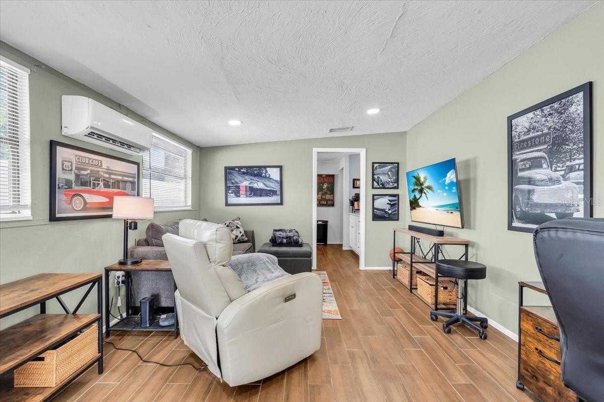 ROSEDALE - Residential