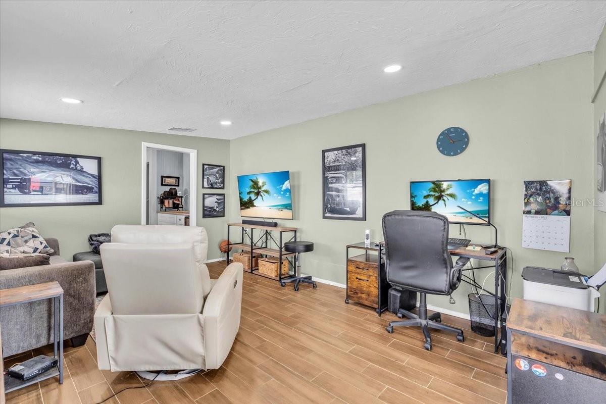 ROSEDALE - Residential