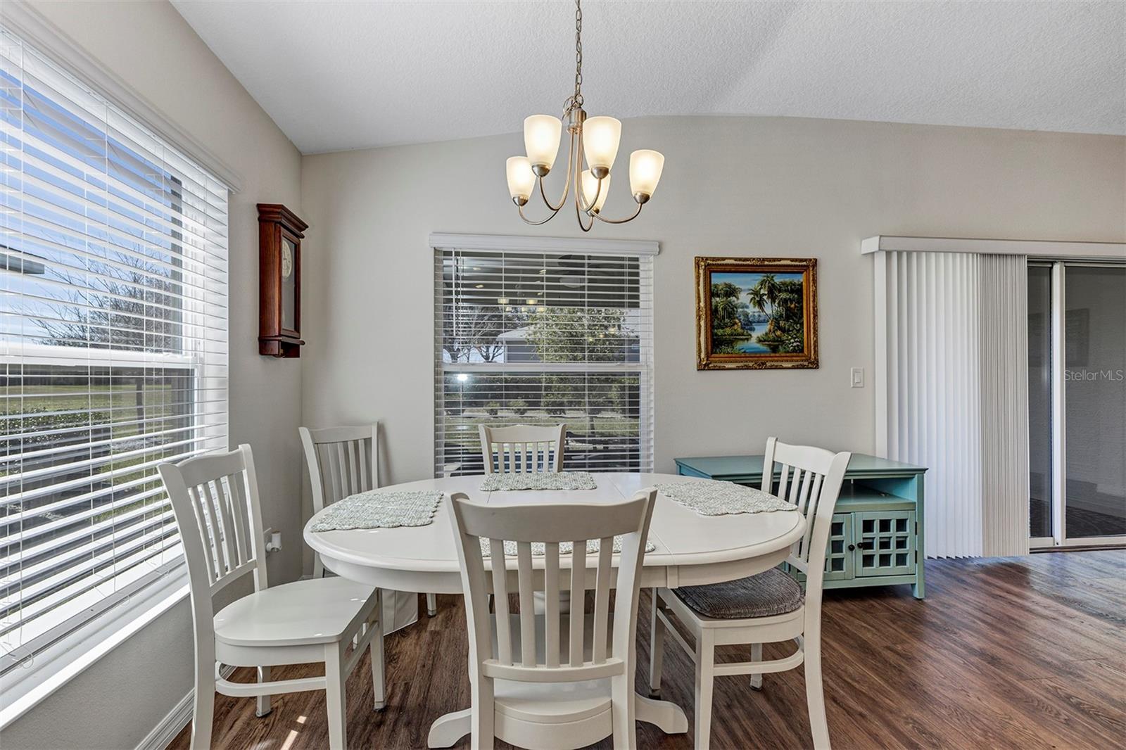 ARLINGTON RIDGE - Residential