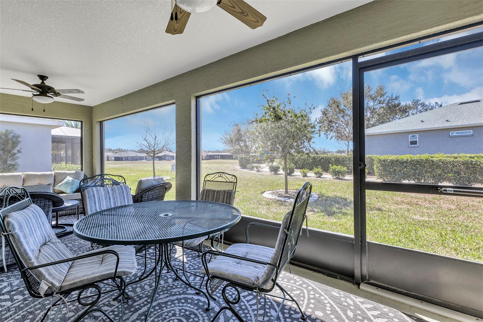 ARLINGTON RIDGE - Residential