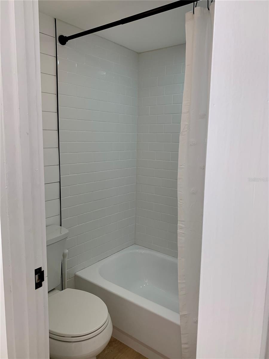 BAYSIDE CONDO - Residential