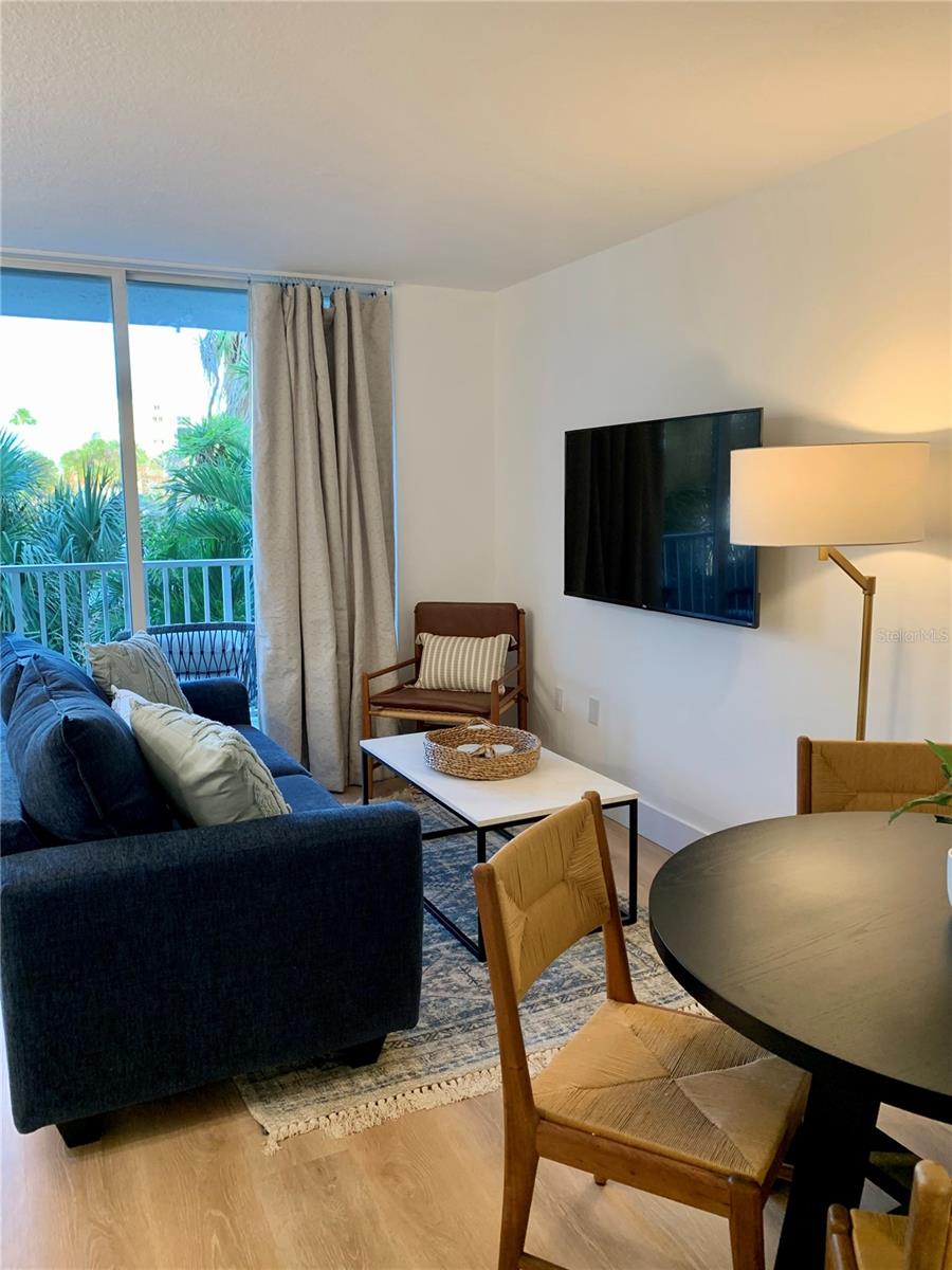 BAYSIDE CONDO - Residential