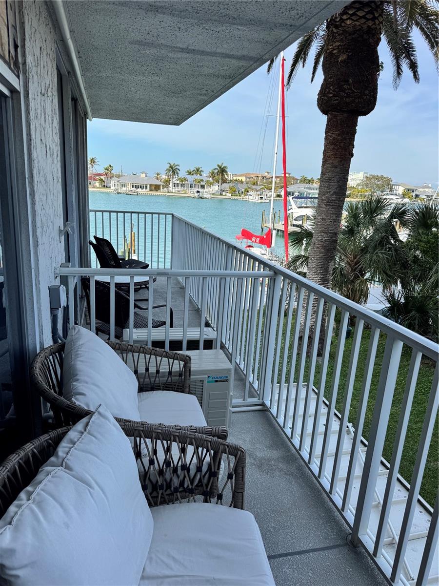 BAYSIDE CONDO - Residential