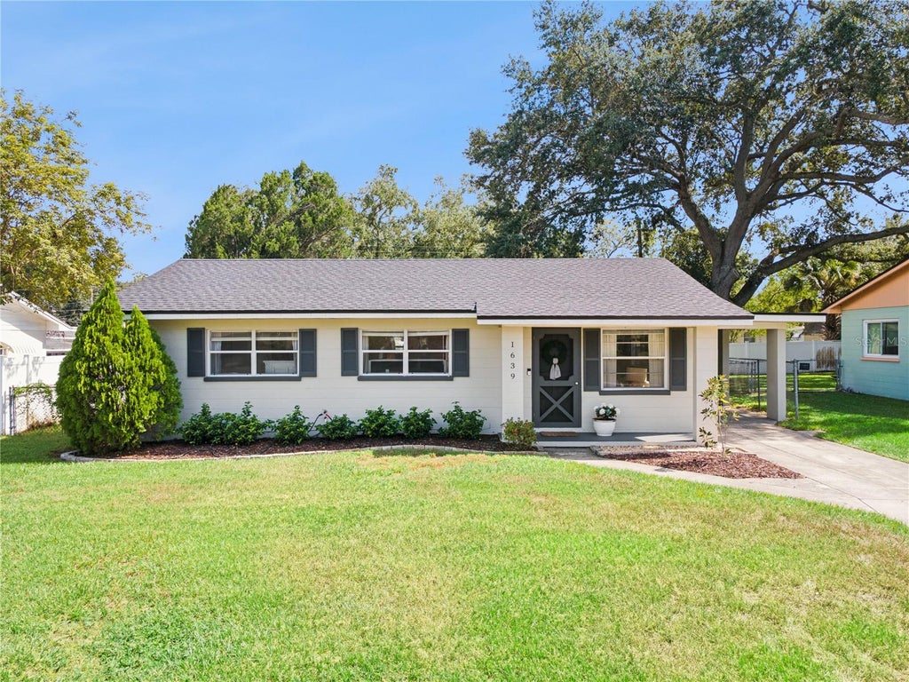 Photo of 1639 Skinner Street, Lakeland, FL 33801 (MLS # O6437844)