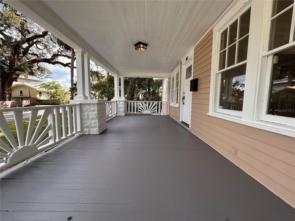 Photo of 801 E Hollywood Street, Tampa, FL 33604 (MLS # TB8436247)