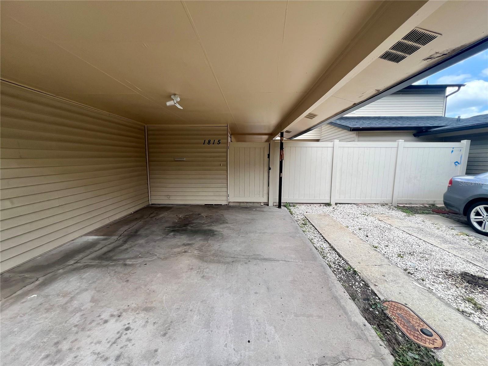1815 TOWNHALL LANE 1815