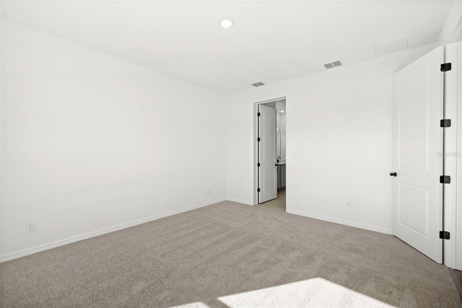 HAWKS RUN - Residential