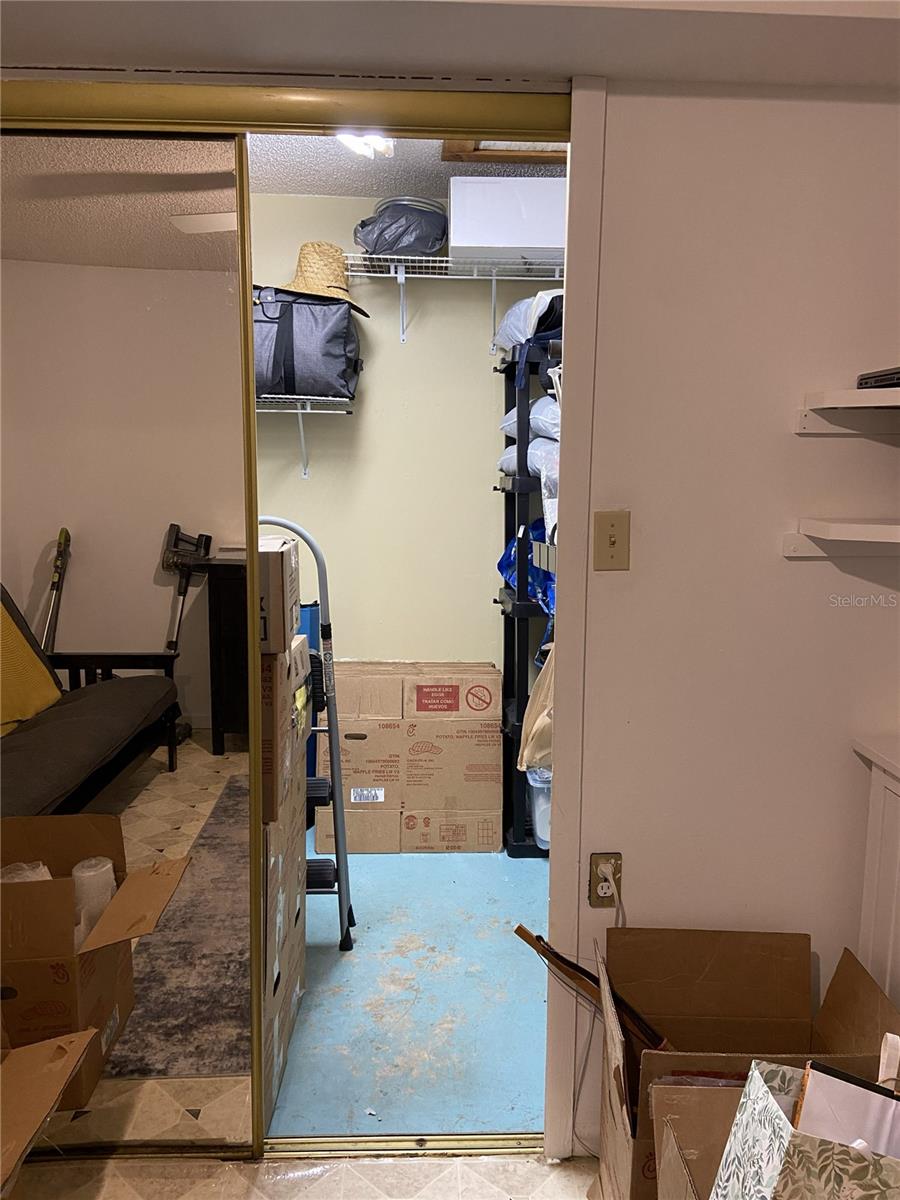 DELTONA LAKES UNIT 35 - Residential