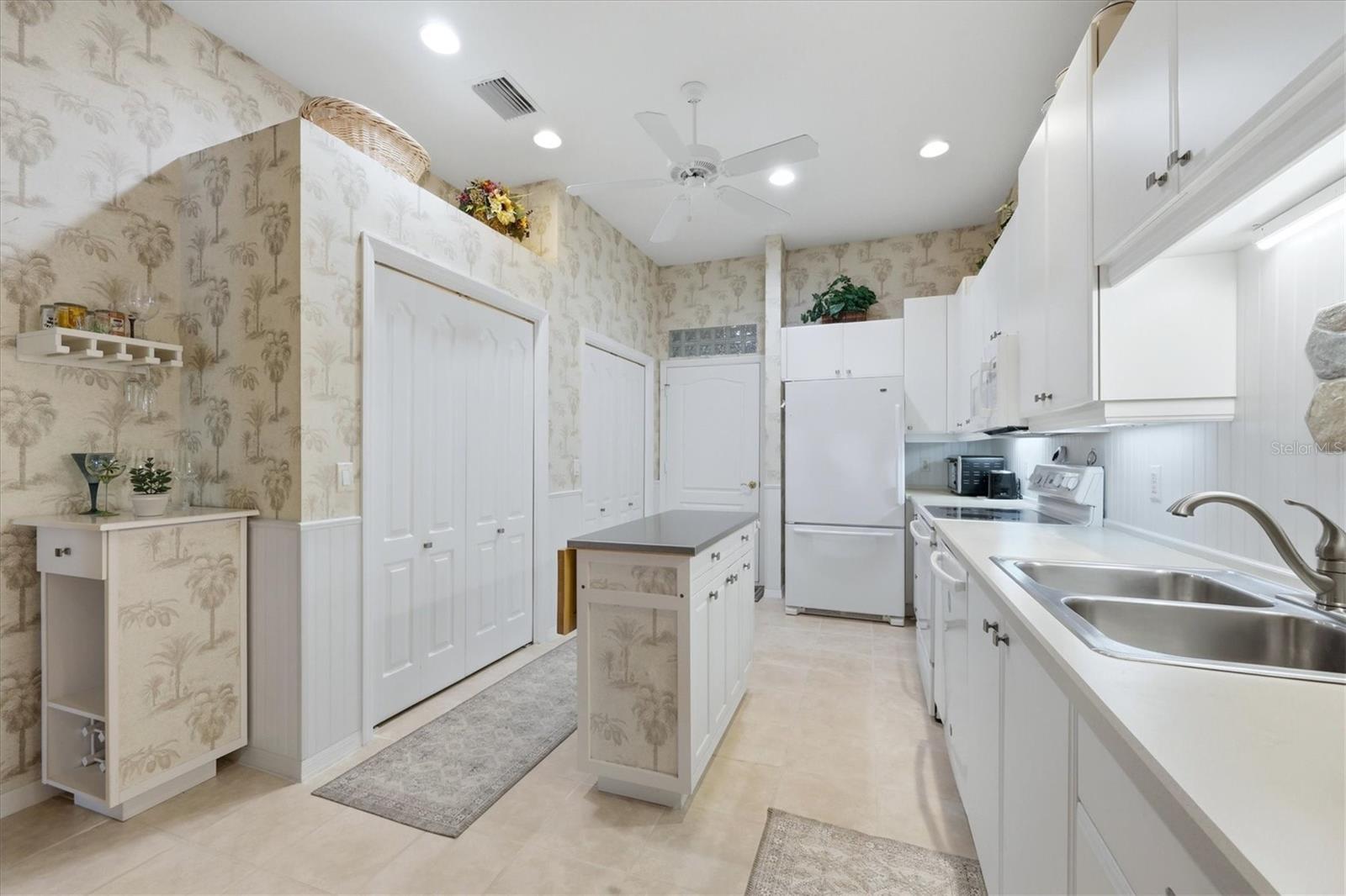 BOBCAT VILLAS, PH 2 - Residential