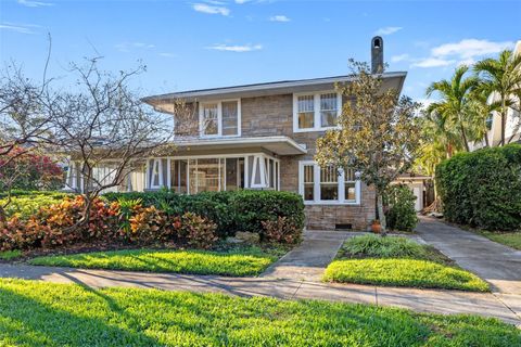 Photo of 864 15th Avenue NE, St Petersburg, FL 33704 (MLS # TB8357805)