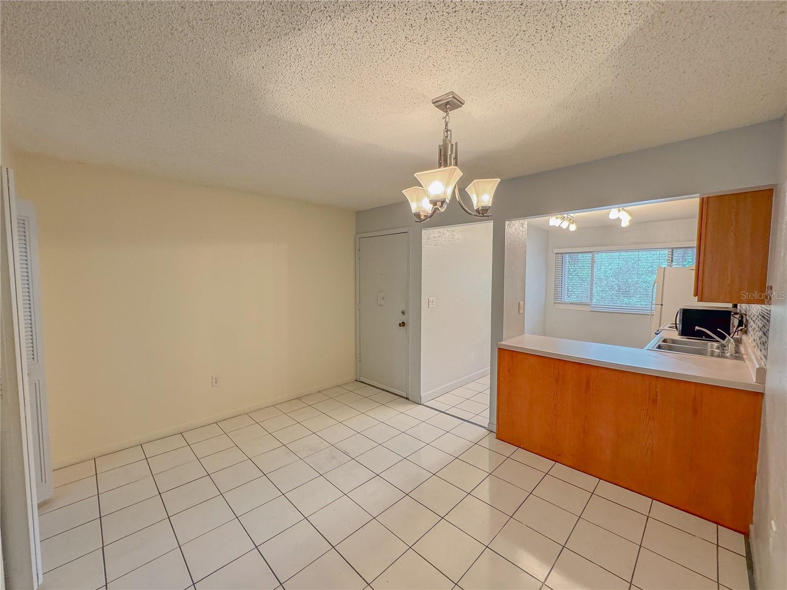 2710 SW 14TH DRIVE