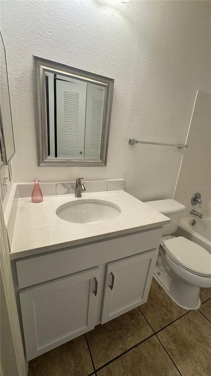 BORDEAUX - Residential Lease