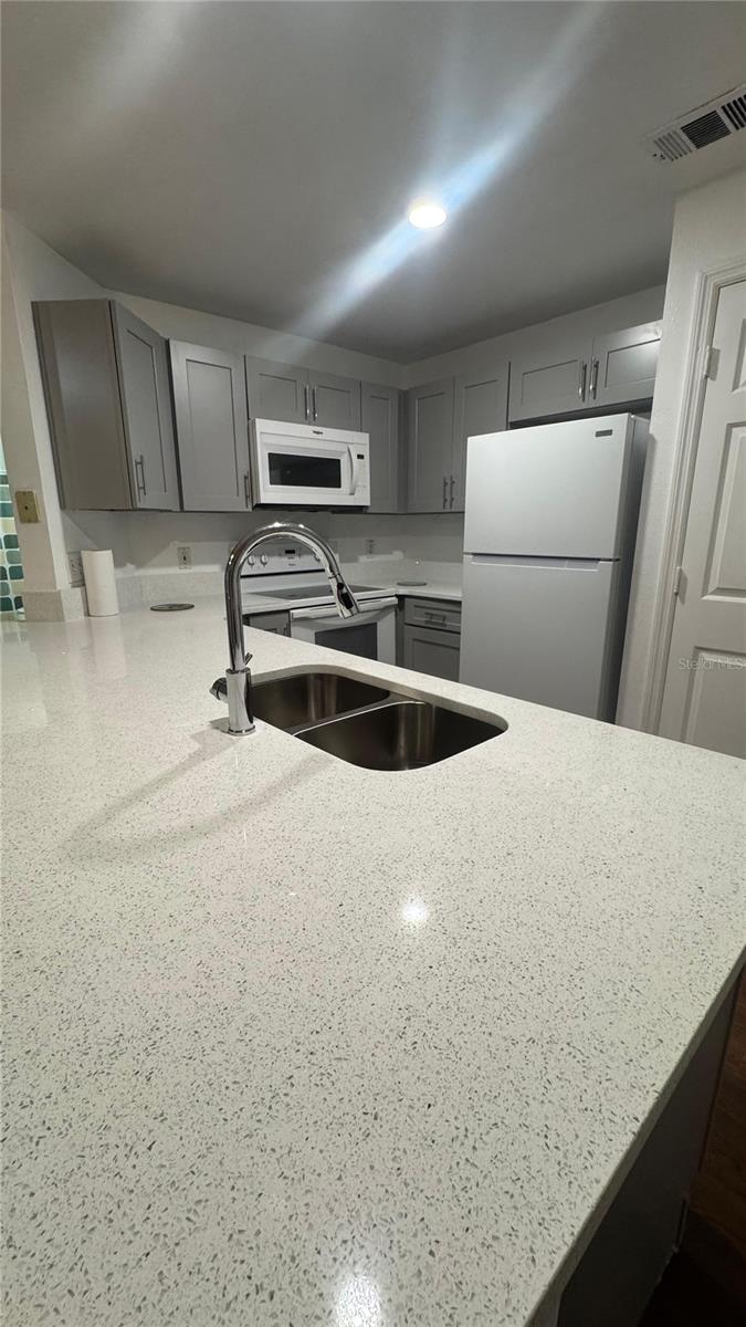 BORDEAUX - Residential Lease