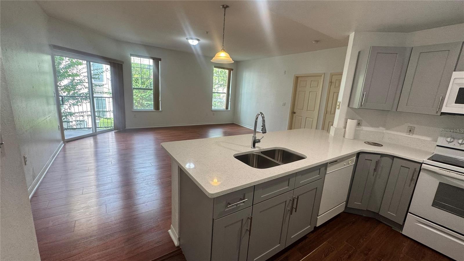 BORDEAUX - Residential Lease