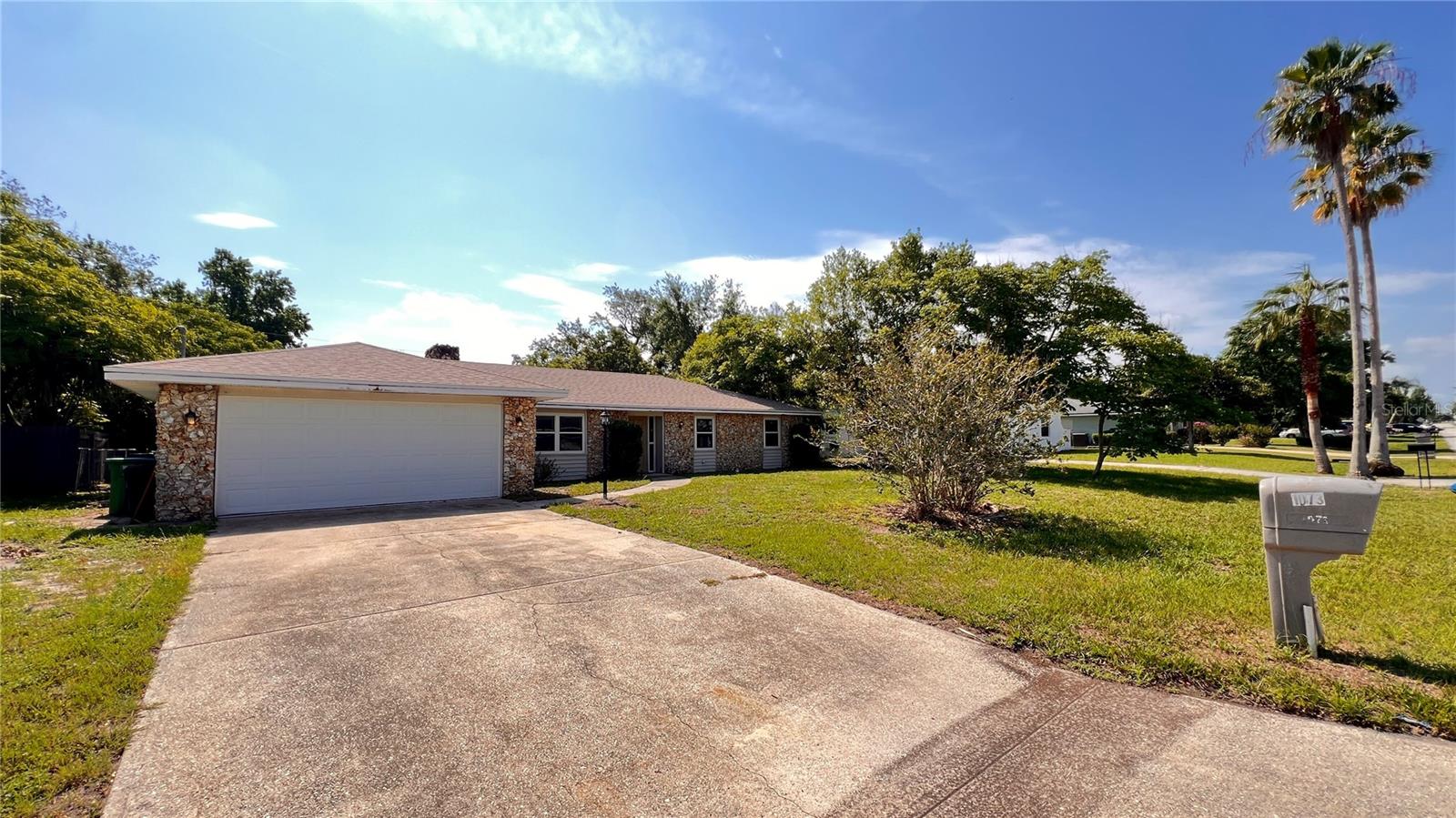 1073 LEEWARD DRIVE