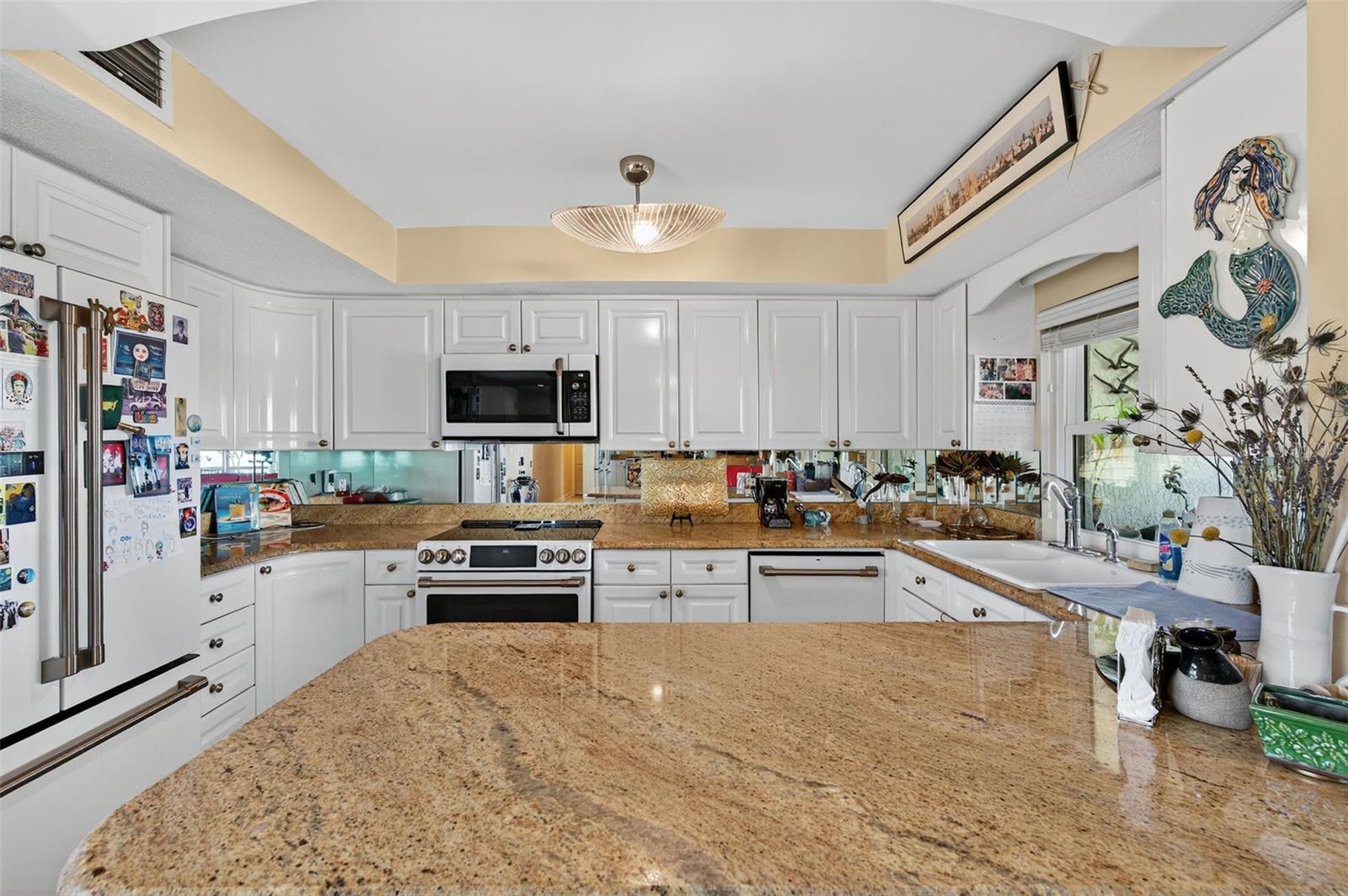 MARINA BAY OF ST PETERSBURG BEACH - Residential