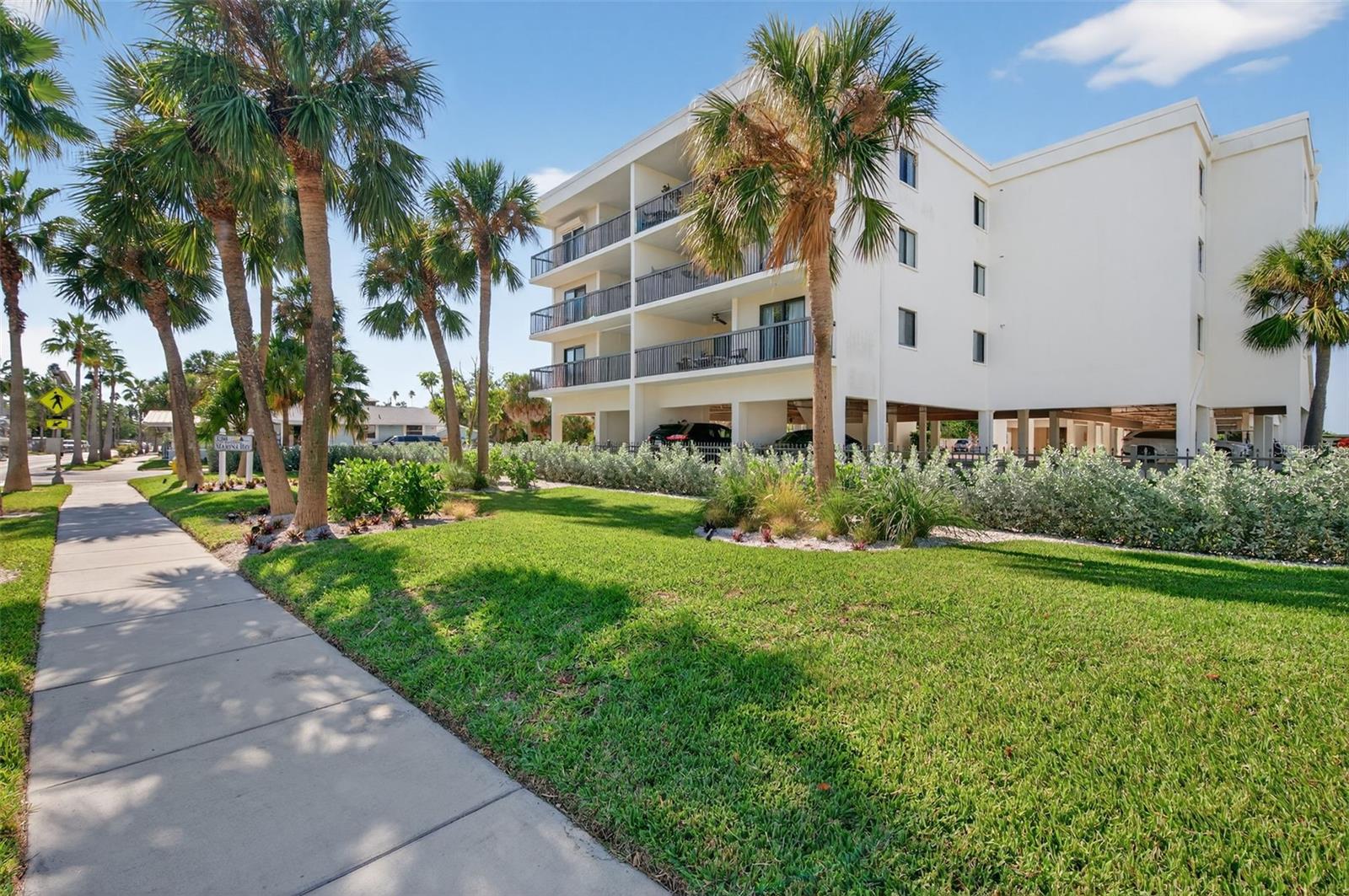 MARINA BAY OF ST PETERSBURG BEACH - Residential