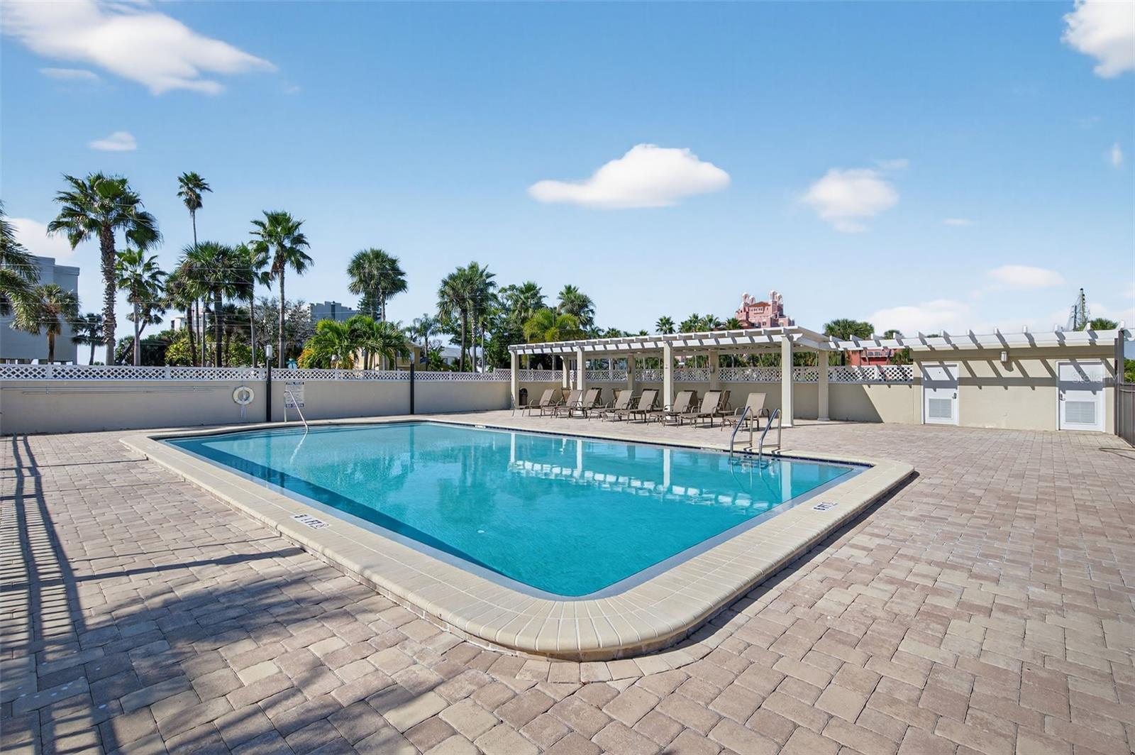 MARINA BAY OF ST PETERSBURG BEACH - Residential