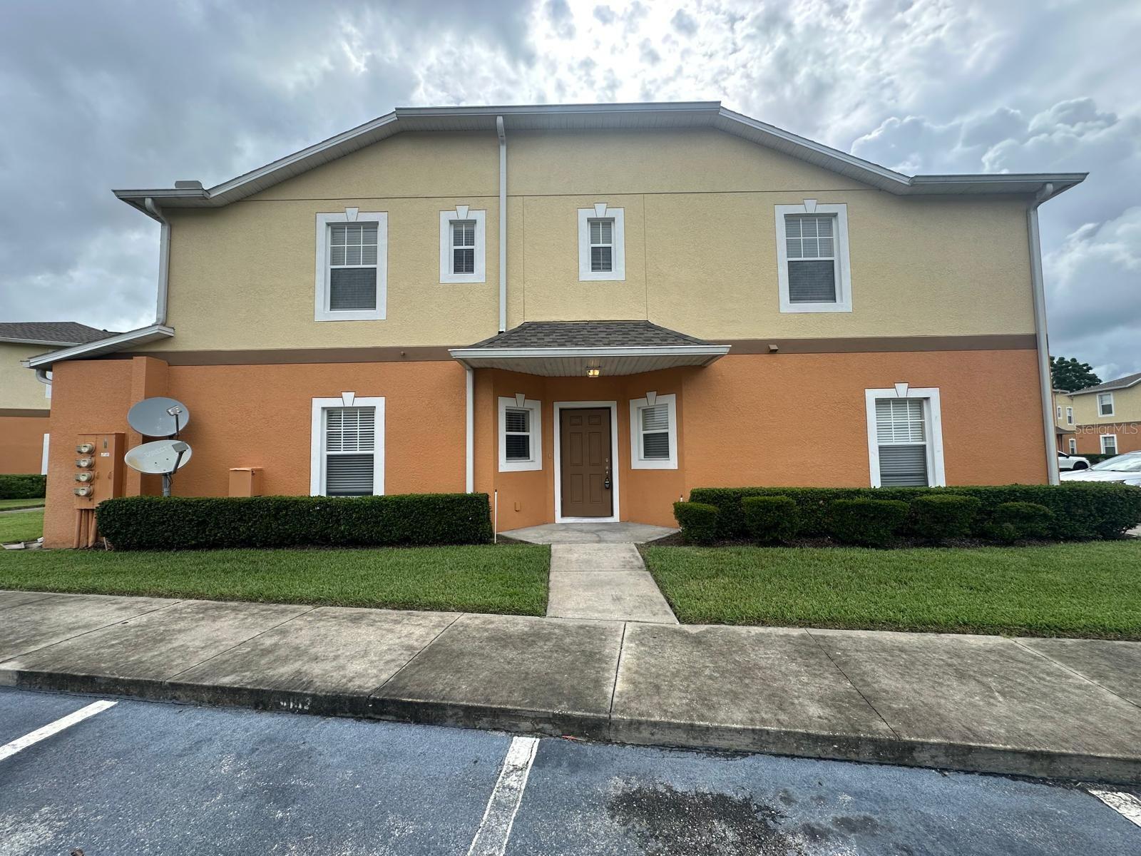 This stunning townhouse in the gated Autumnwood Grove community offers four spacious bedrooms, providing ample room for relaxation and personal space. One bedroom downstairs for convenience and three nicely sized bedrooms upstairs including the primary bedroom which is equipped with an ensuite. With three full baths throughout the home, your morning routine will be a breeze, no matter how busy the household. Covering 1,479 square feet, this home boasts a layout designed for both convenience and enjoyment. The flowing floor plan allows for seamless movement between living spaces, making it ideal for both entertaining and everyday living.
Imagine crafting culinary delights in your modern kitchen or unwinding in your cozy living room after a long day. The location is just as appealing, offering a peaceful retreat while still being close to local amenities, the Polk Parkway and situated right between both Tampa and Orlando. Whether you're a family looking for room to grow or someone seeking a serene space to call home, this townhouse is the perfect fit. The linai allows for enjoyment of the Florida weather while maintaining a peaceful space. The community also offers a pool, among other amentities that sets this townhome apart.
The HOA does have their own application fee and required security deposit totaling $250, the security deposit is refundable upon move out.