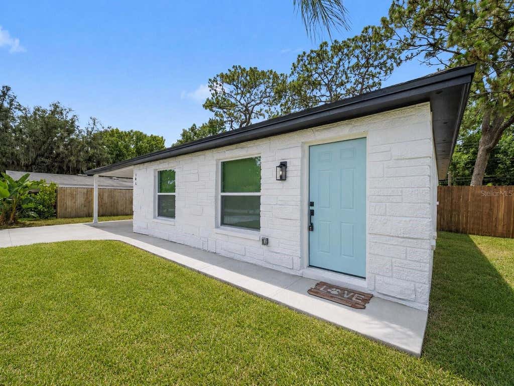 Photo of 306 Floral Drive, Tampa, FL 33613 (MLS # TB8521622)