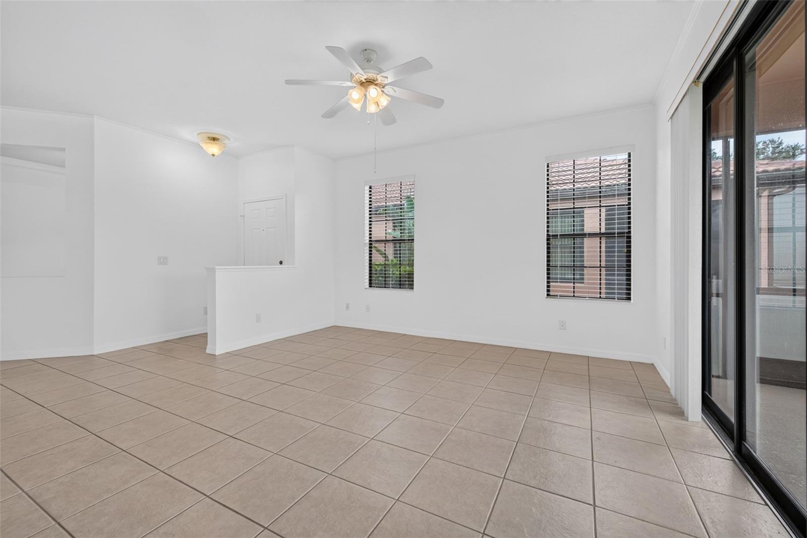 125 SHELL FALLS DRIVE, APOLLO BEACH, FL, 33572 4 125 SHELL FALLS DRIVE