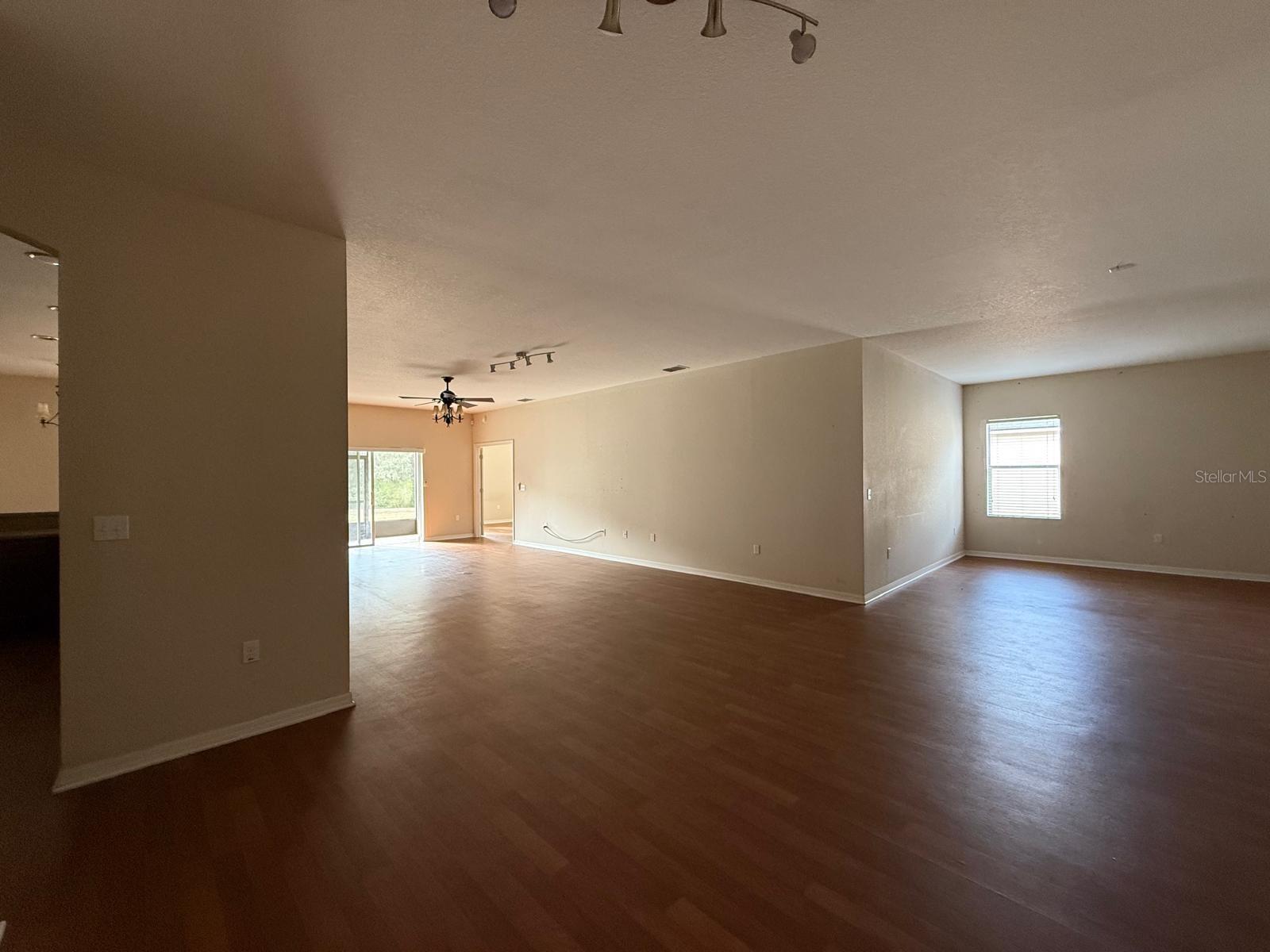 BLACKWATER OAKS - Residential