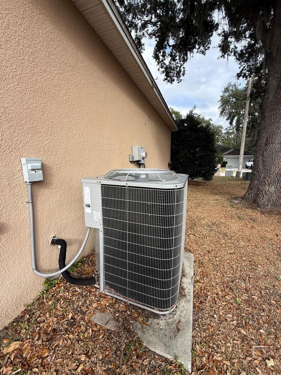 BLACKWATER OAKS - Residential