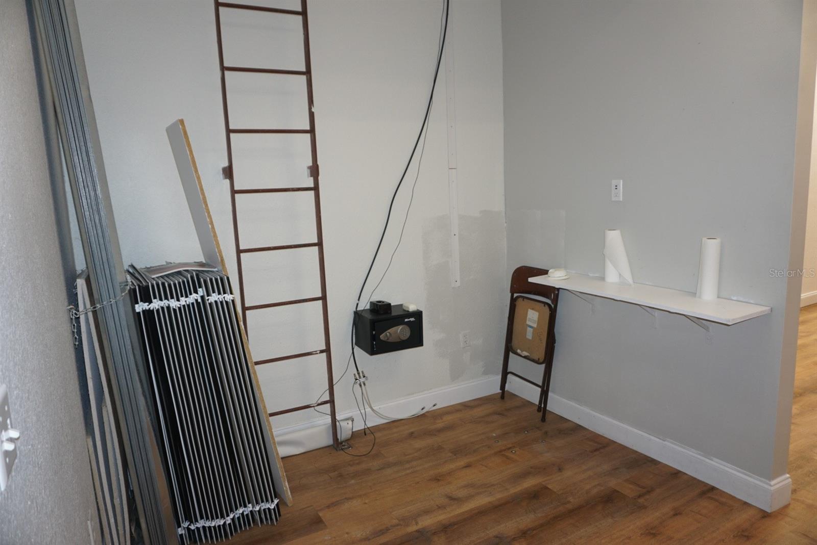 VINES COMM CONDO - Commercial Sale