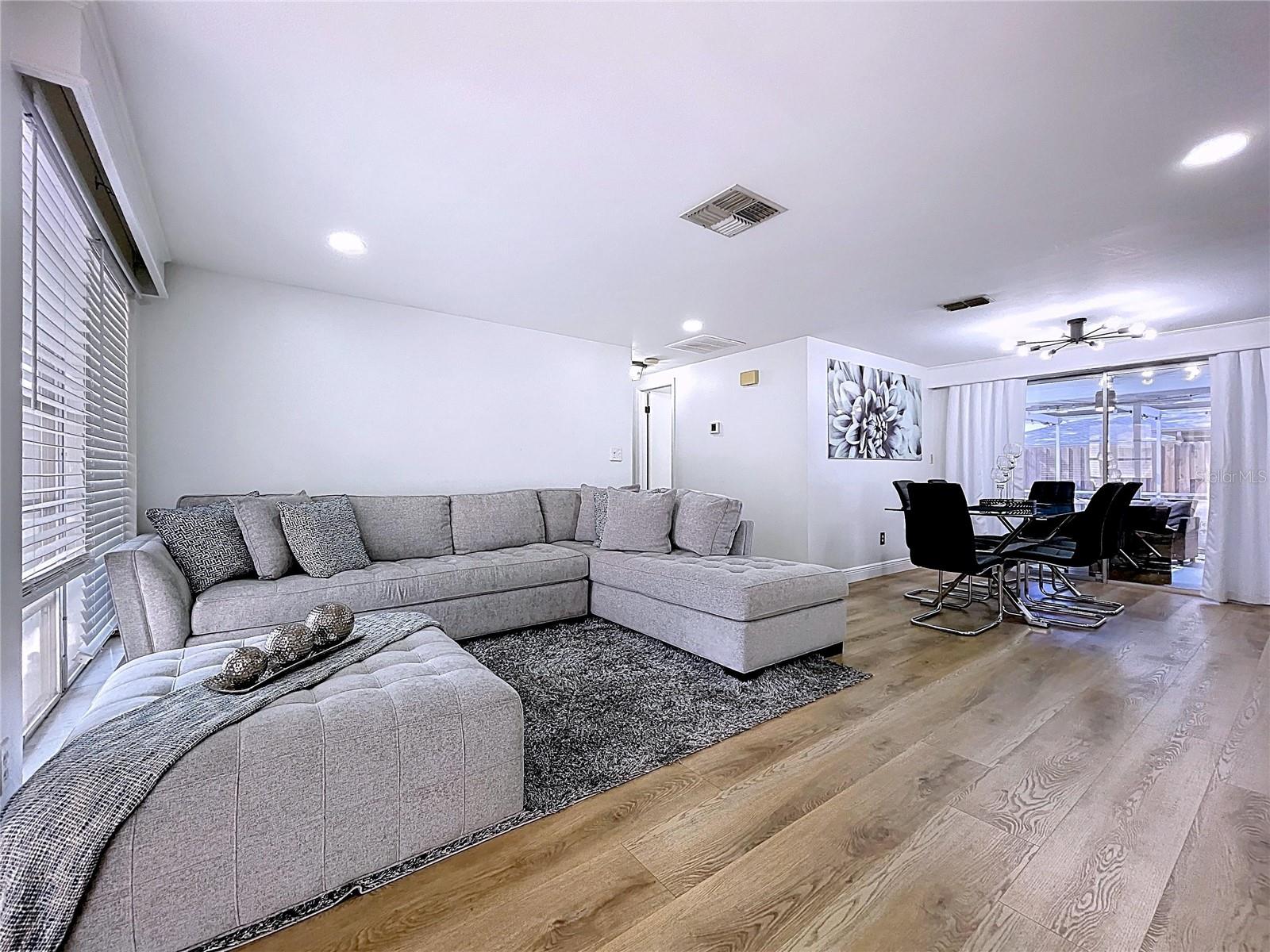 EMBASSY HILLS - Residential