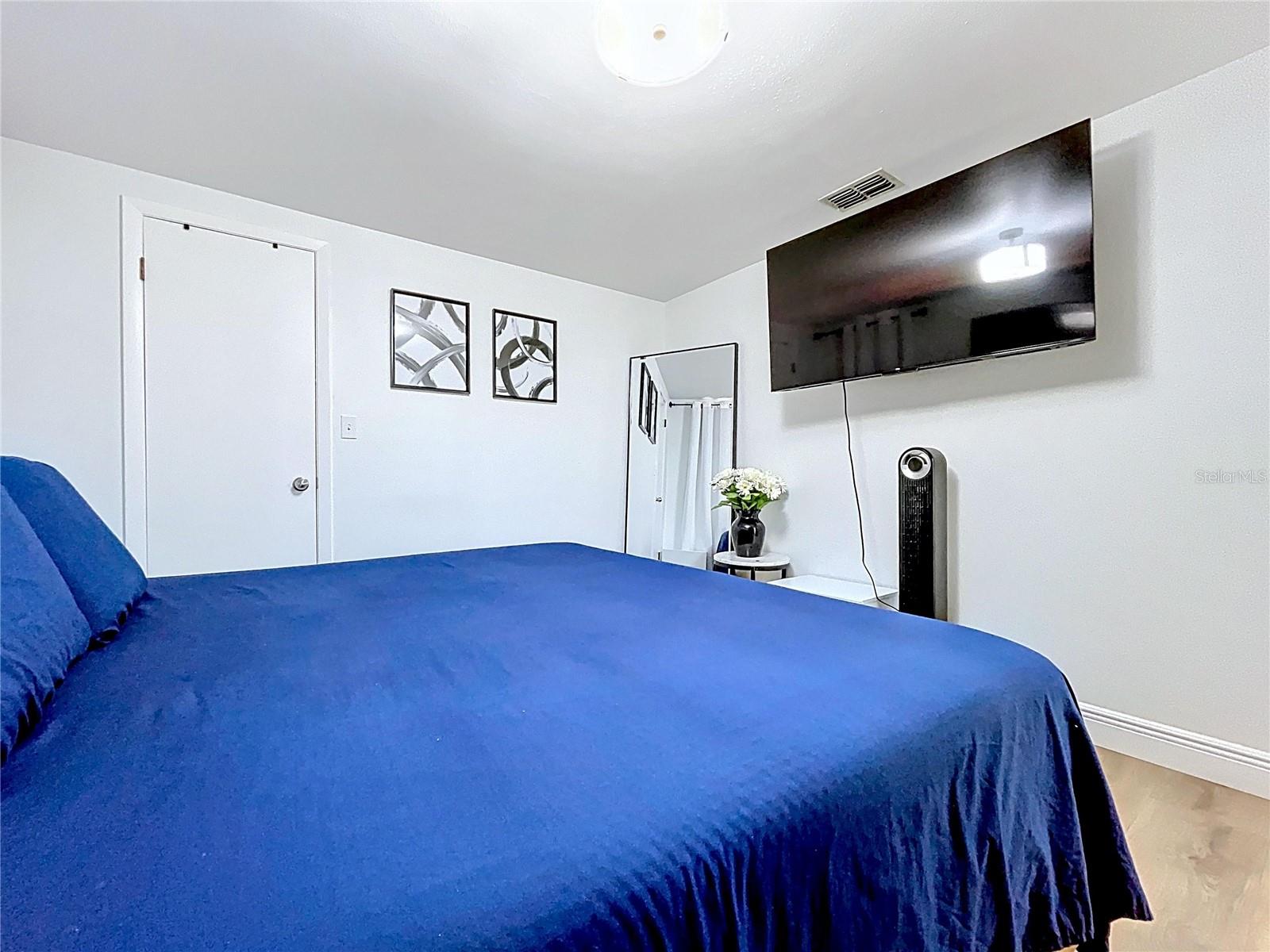 EMBASSY HILLS - Residential