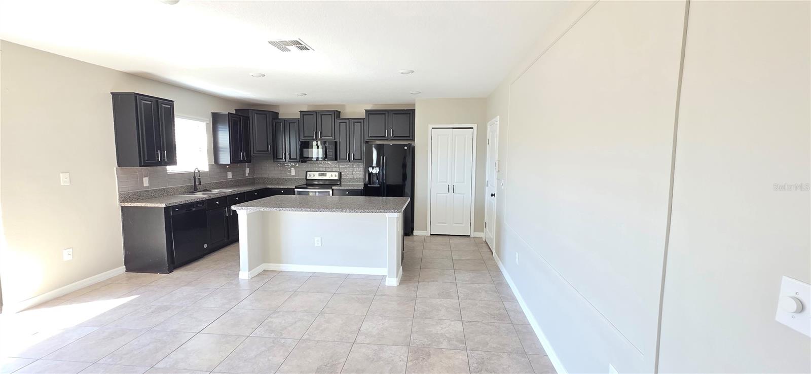 AYERSWORTH GLEN PH 3C - Residential Lease