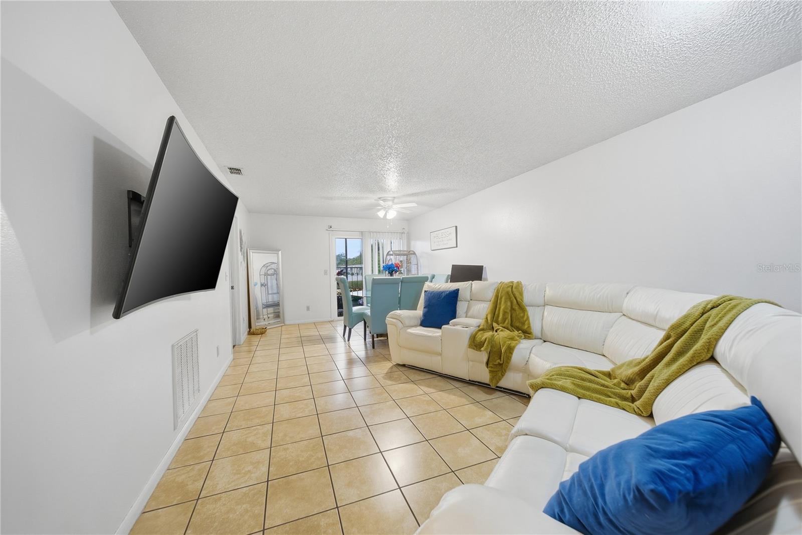 TALIA CONDO - Residential